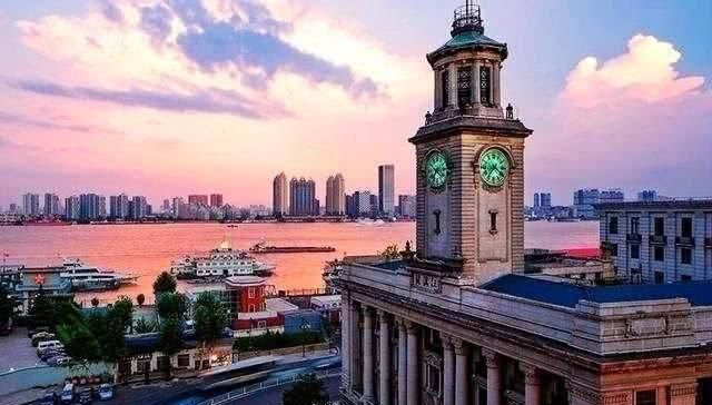 武汉江汉路步行街 百年老街，中国最长步行街的魅力